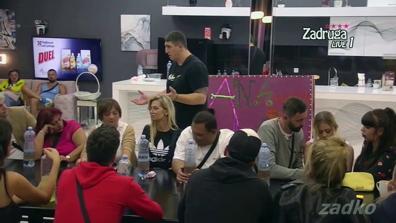 Zadruga 4/  Kristijan prica o sukobu sa Radetom Lazicem i imeovo  NAJJACEG u Zadruzi  nije Tomovic