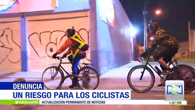 Mal estado de las ciclorrutas en Bogotá, hay huecos, baches y hasta raíces