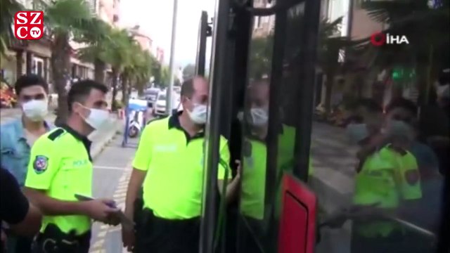 Maske takmayan yolcuya öyle bir şey yaptı ki...