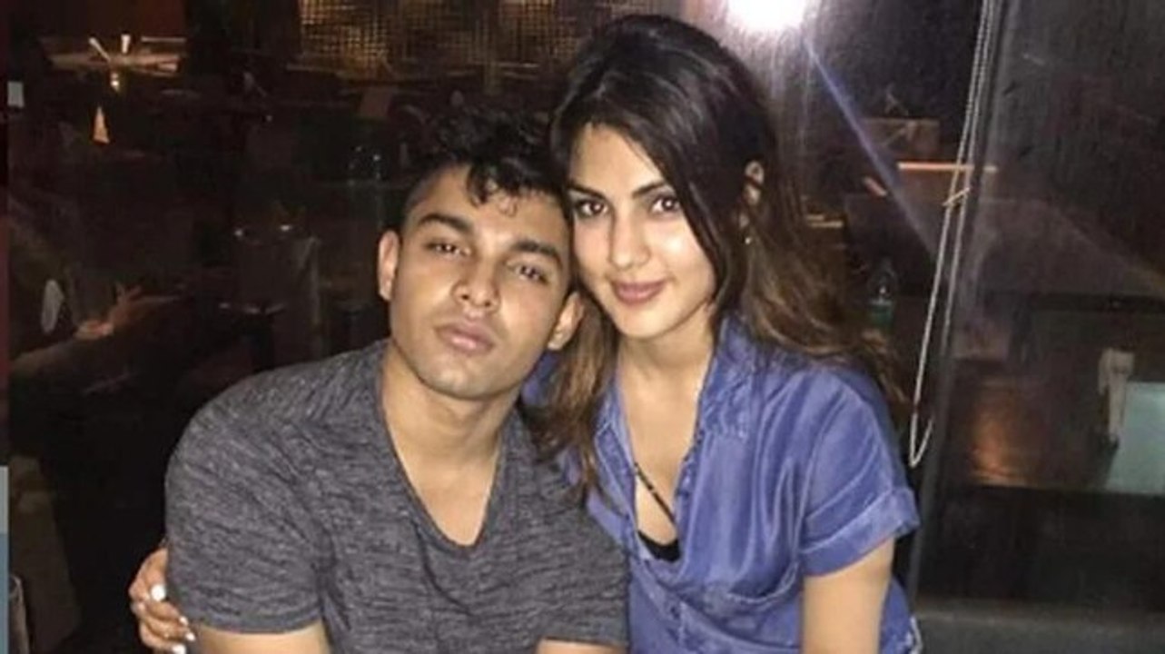 Rhea & Showik Chakraborty likely to move Bombay HC next week for bail