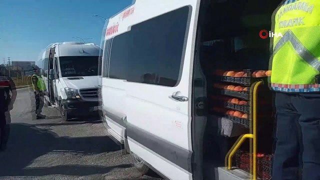 Jandarma ekiplerinden toplu taşıma araçlarına yönelik korona denetimi