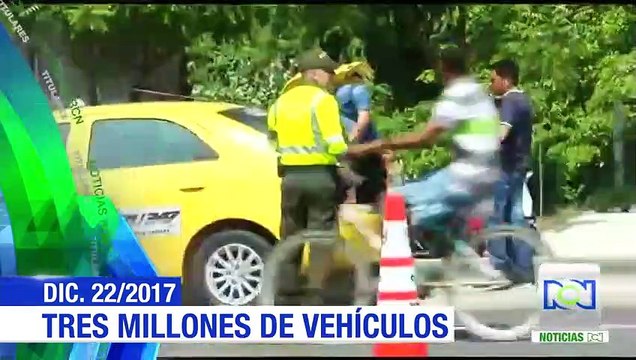 Cada hora llegan 10.000 personas a hacer compras de Navidad en San Victorino, centro de Bogotá