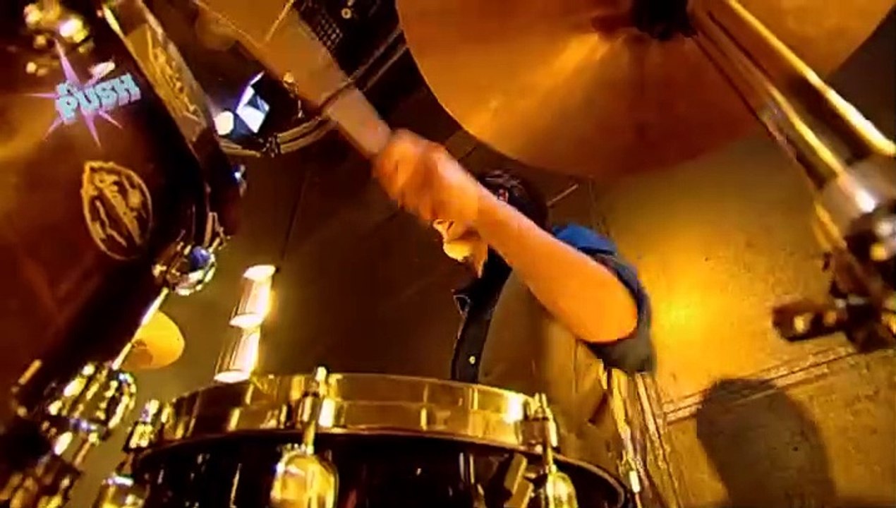 Selena Gomez & The Scene - Kiss & Tell (Live on MTV Live Sessions) (MTV Push) (2010.04.28) HQ