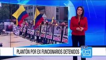 Familiares de uribistas detenidos realizan plantón a las afueras del Palacio de Justicia