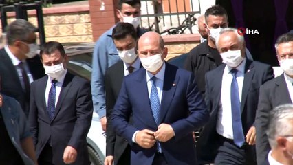 Bakan Soylu, çocuklara oyuncak hediye etti
