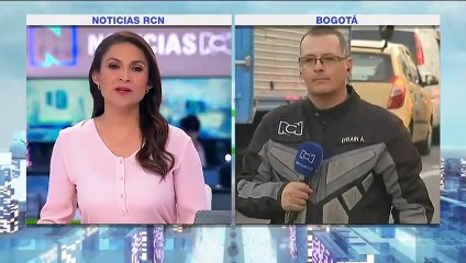 En una importante vía de Bogotá, los ciudadanos corren peligro por una alcantarilla destapada