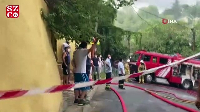 Bebek’te binanın çatısı alev alev yandı
