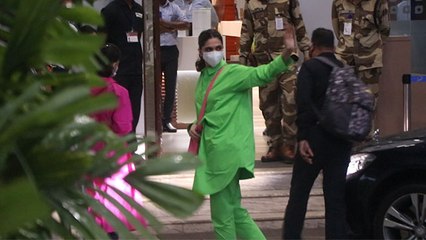 Deepika Padukone Spotted At Private Airport | Filmibeat