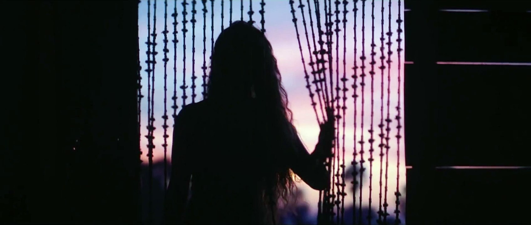 Naza (ft. Niska) - Joli bébé (Clip Officiel)