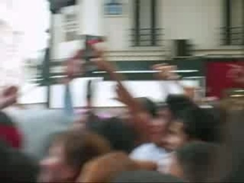 TECHNO PARADE BASTILLE 2007 PARIS