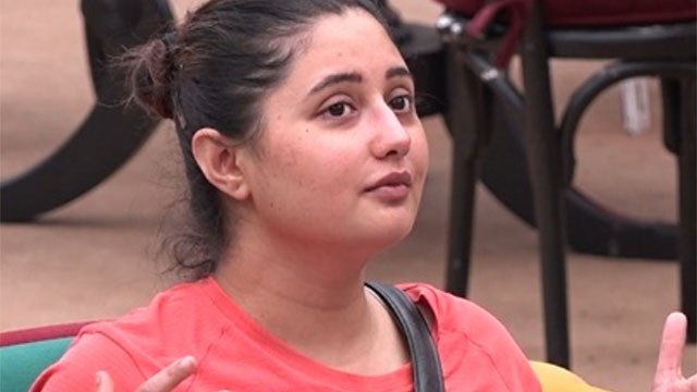 Rashami Desai ने फैन्स को बताई Ankita Lokhande और Sushant के रिश्ते की सच्चाई|FilmiBeat