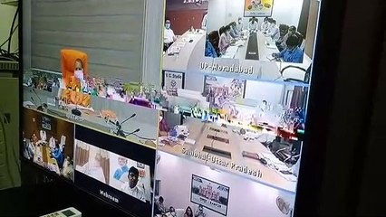 सीएम योगी ने ली चुटकी, कहा: गेस्ट हाउस बनवा दिया तो आप लोग आराम करेंगे