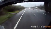 Cámara registra accidente en carretera de Inglaterra