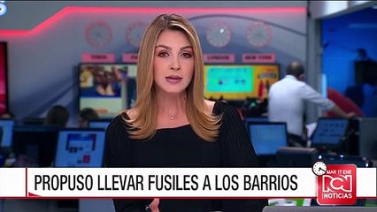 Nicolás Maduro propone llevar armas militares a barrios para "defender la soberanía"