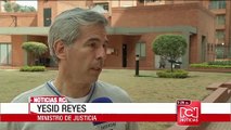Ministro Reyes respondió sobre los distintos casos en las cárceles del país