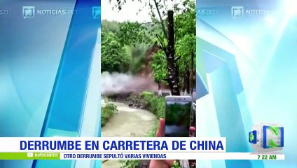 Derrumbe bloqueó una de las principales carreteras del oriente de China