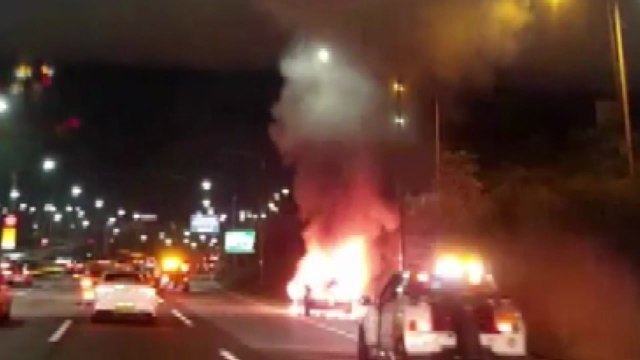 동부간선도로 성동교 부근 차량 화재...다친 사람 없어 / YTN