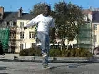 entrainemen tecktonik dans le parc au dessus du ciné paté