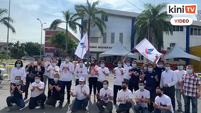 Calon DAP DUN Sri Tanjung, Justin Wong tiba dengan logo Warisan