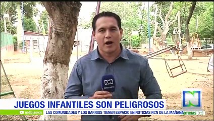 Juegos infantiles en mal estado en un parque de Bucaramanga