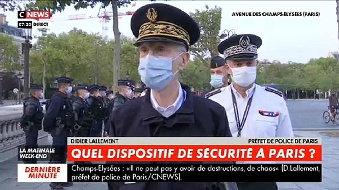 Gilets Jaunes - D'importantes forces de l'ordre sont déployées sur les Champs Elysées alors que le Préfet est sur place : "Il va falloir respecter les gestes barrières"