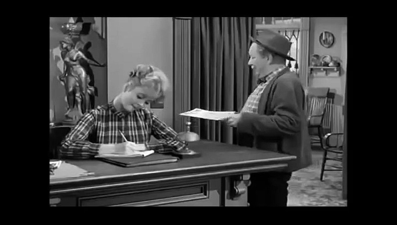 Classic TV Shows - Petticoat Junction -  "Hooterville vs Hollywood" (1963)