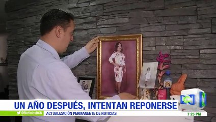 Video herunterladen: Dolorosos recuerdos de familiares de las víctimas del atentado en el Andino