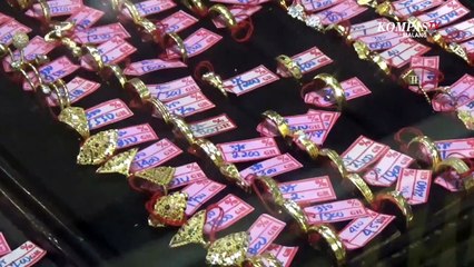 Sempat Melambung, Harga Emas Mulai Turun