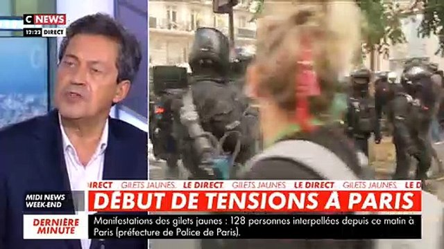 Gilets Jaunes : Regardez les incidents qui se produisent à la mi-journée Place Wagram à Paris entre les manifestants et les forces de l'ordre