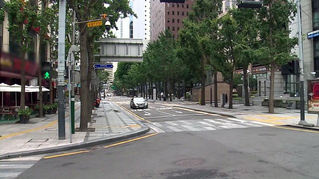 신규 확진자 열흘째 100명대...내일 2.5단계 관련 결정 / YTN