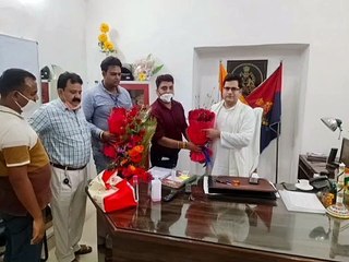 समाजसेवी ने एसएसपी को किया सम्मानित
