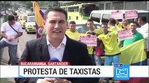 Bloqueos en Bucaramanga por protesta de taxistas contra piratería