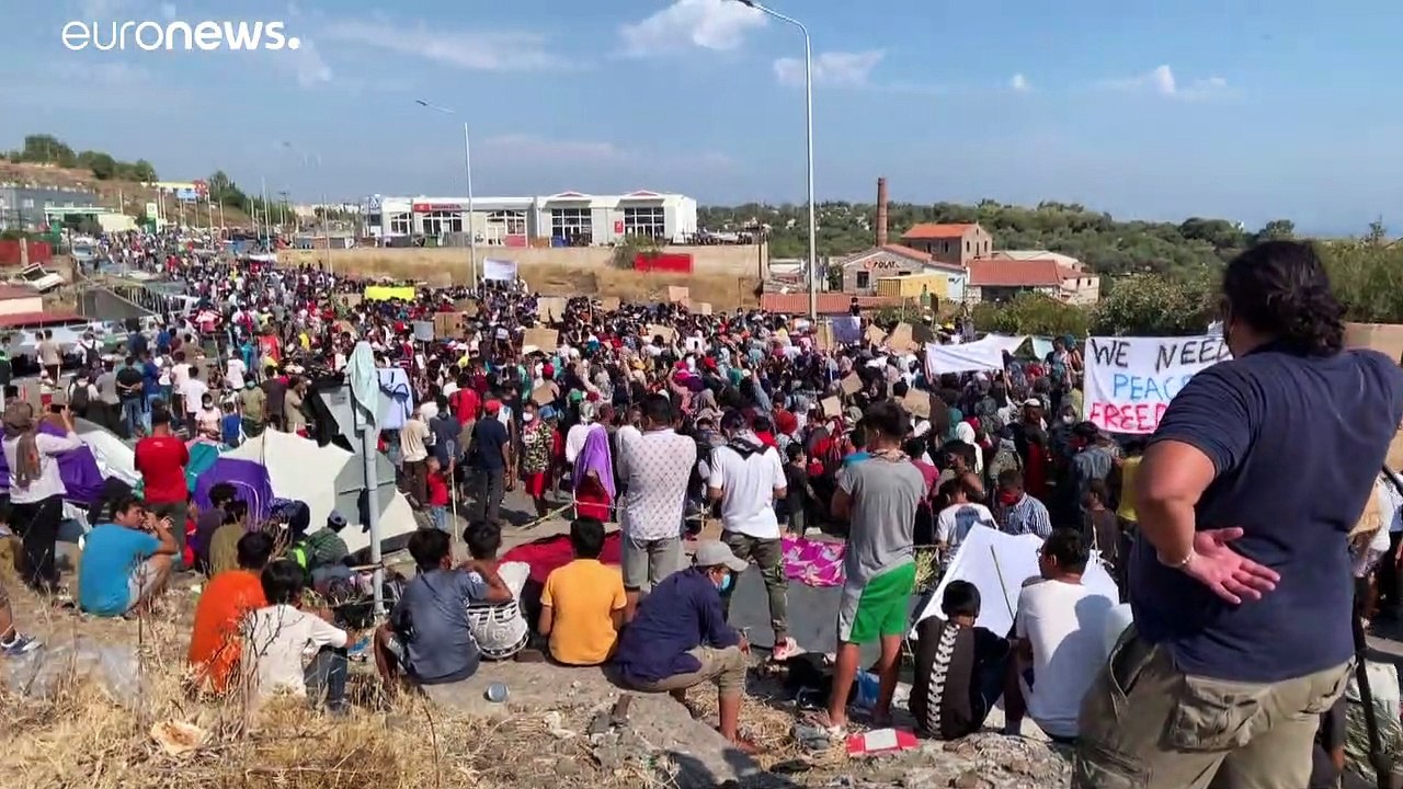 Protestos violentos em Lesbos