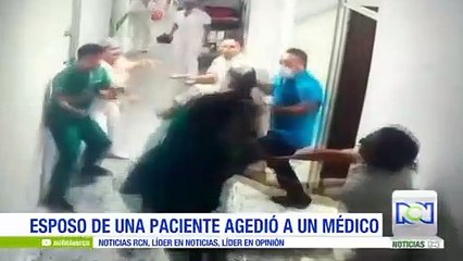 En video quedó registrada la agresión de un hombre a un médico en un hospital de Tuluá