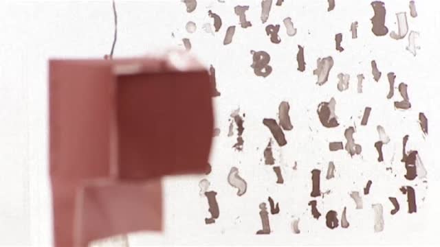 La pasarela de moda de Madrid viste su mejor cara en plena pandemia de COVID-19