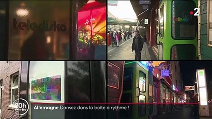 Allemagne : faire la fête dans une cabine téléphonique