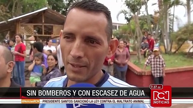 Por falta de bomberos, habitantes de Venecia, Cundinamarca, tuvieron que apagar incendio