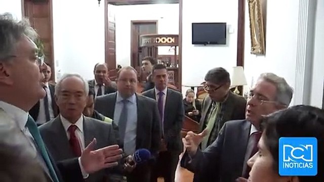 El reclamo de Uribe al ministro Cárdenas sobre la venta de Isagén