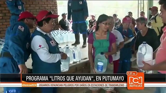 Cruz Roja y Postobón entregaron 5.000 litros de agua a pobladores de Puerto Asís afectados por la sequía