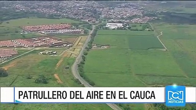 Patrullero del Aire RCN sobrevuela la vía Panamericana