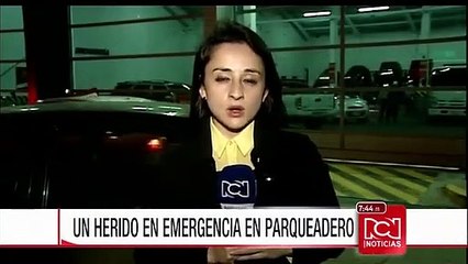 Una mujer lesionada tras colapso de parqueadero en Bogotá