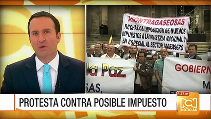 Protestas en la Plaza de Bolívar por posible impuesto a las bebidas azucaradas