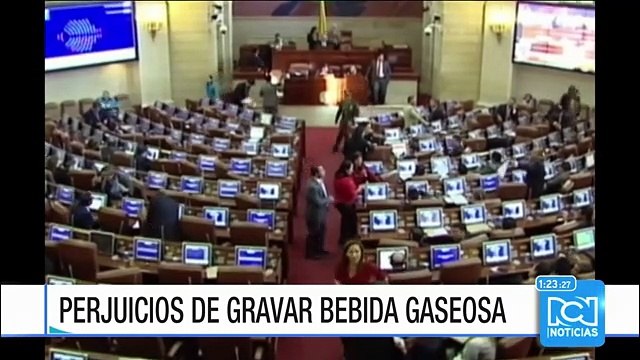 Más aguas y jugos en colegios, compromiso de industriales
