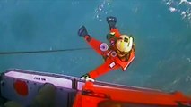 Heroico rescate de dos personas en el Golfo de México