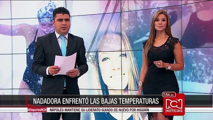 Nadadora de EE.UU. enfrentó las bajas temperaturas haciendo clavados en la nieve