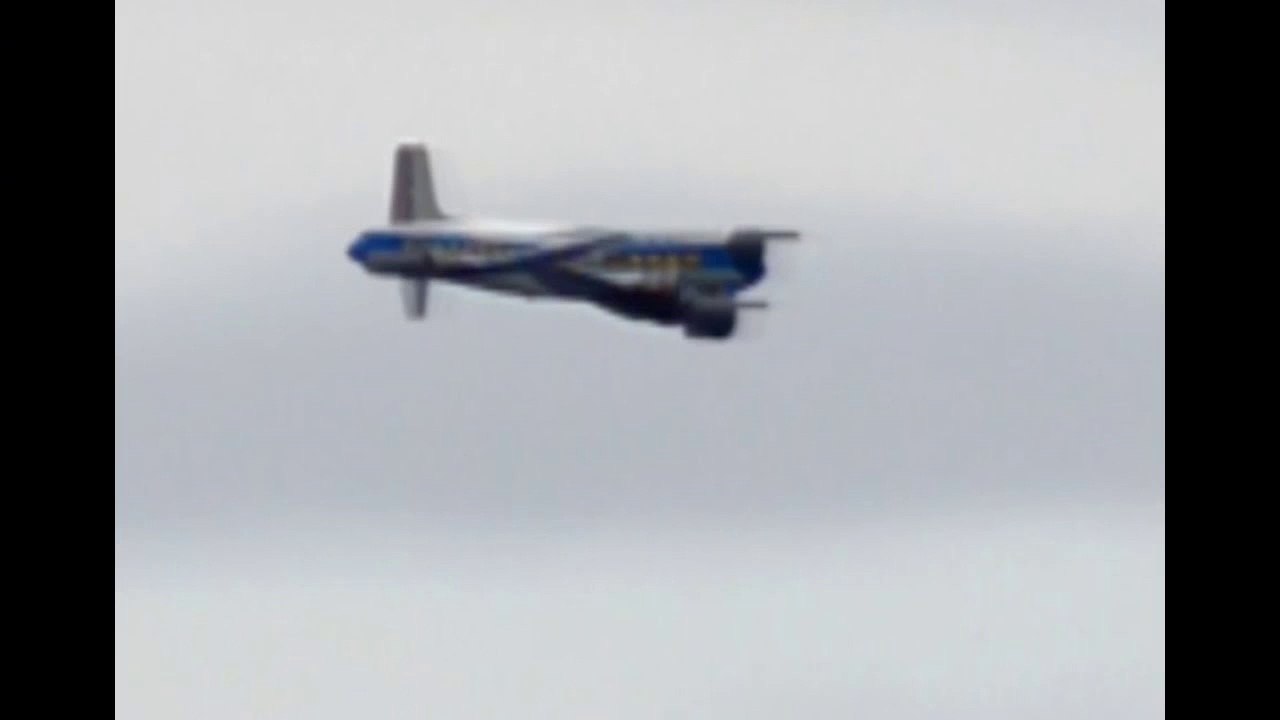 UFO Sightings Massive Super Sonic UFO Incredible Footage! 12_11_11