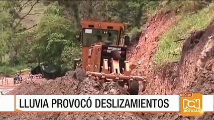Cerrada la vía Charalá - San Gil a un carril por deslizamientos de tierra