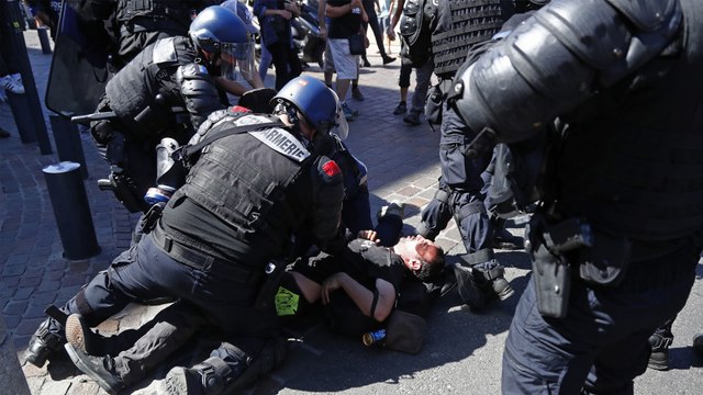 فرنسا.. مظاهرات لأصحاب السترات الصفراء بعد أشهر من التوقف