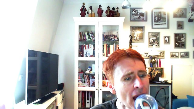 Wiwi égratigne all around