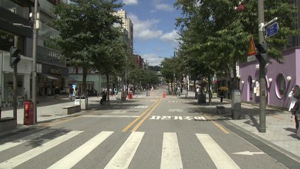 한산한 도심...2단계 완화에도 걱정은 '여전' / YTN